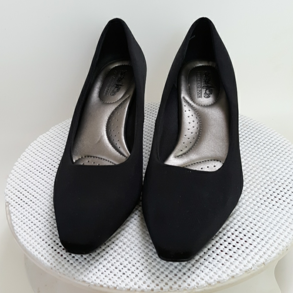 Coach and Four Size 8.5 Black Slip on Pumps